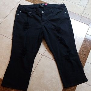 TORRID factory distressed black jean capris